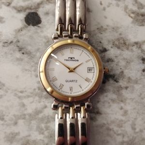 Women's Technos Quartz Watch.